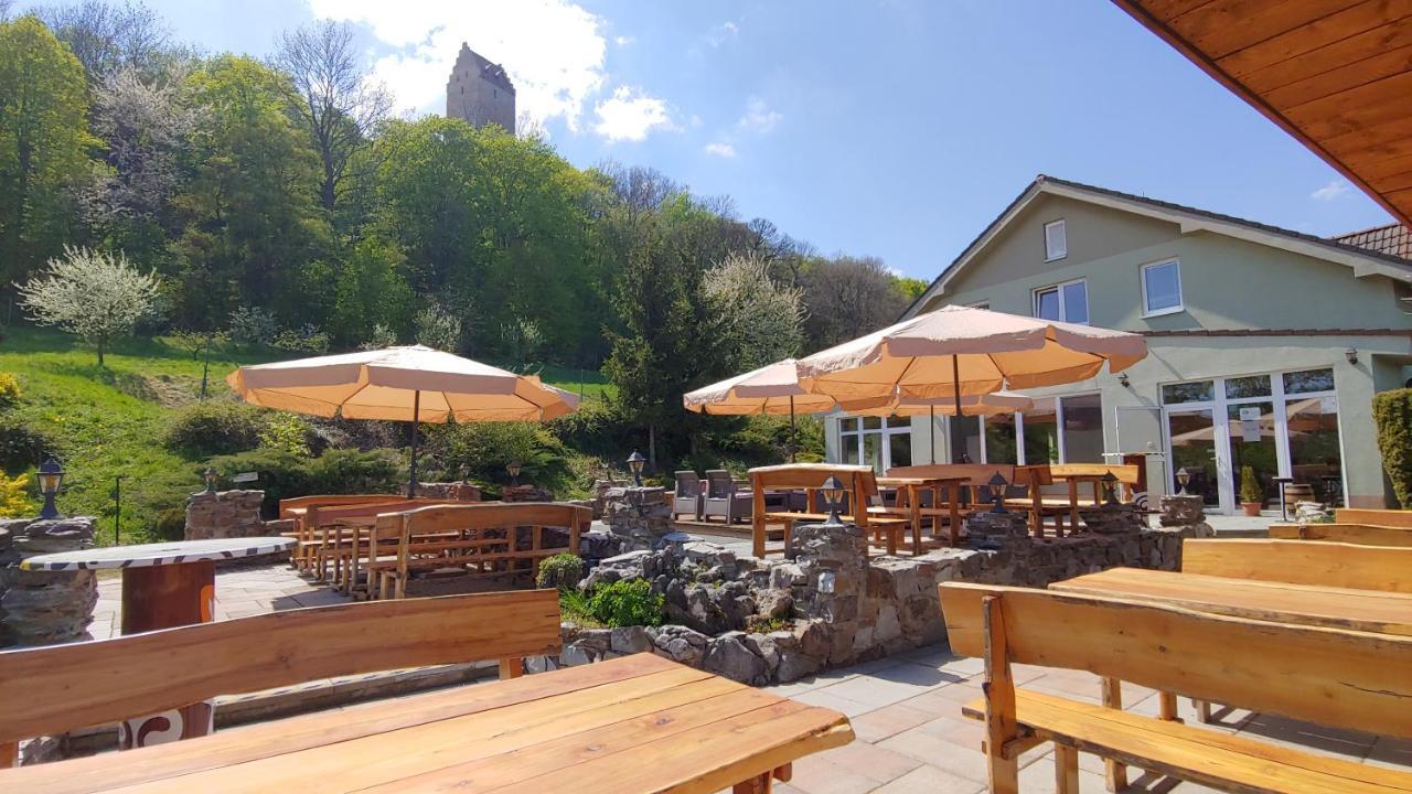 Pod Hradom Restaurant & Pension Topoľcany Bagian luar foto
