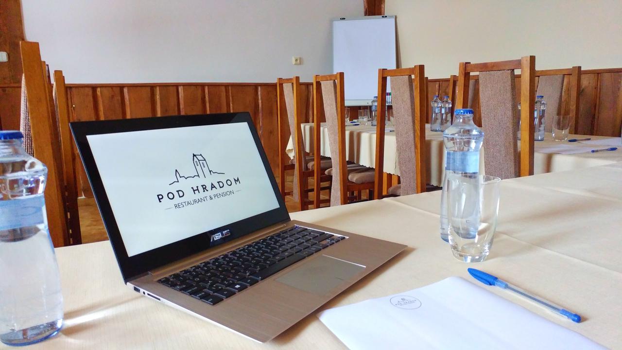 Pod Hradom Restaurant & Pension Topoľcany Bagian luar foto